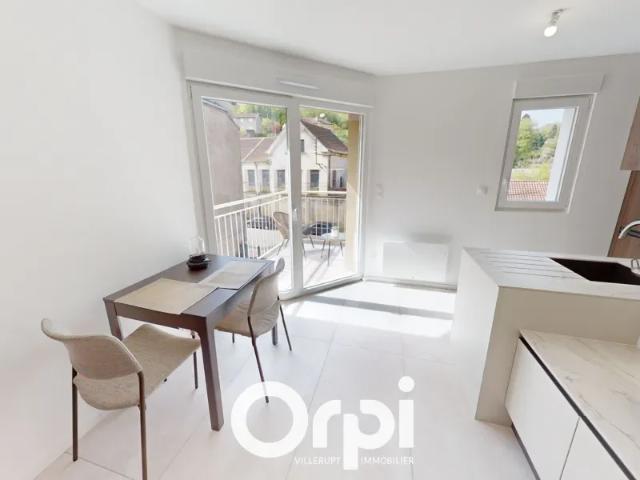 Location Appartement Rue Paul Langevin, Thil