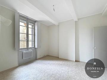 Location Appartement Rue Paul Saïn, Avignon