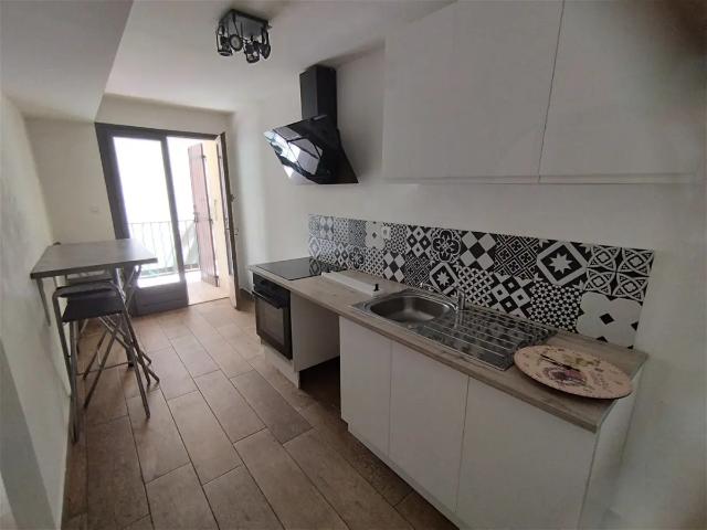 Location Appartement Rue Pasteur, Apt