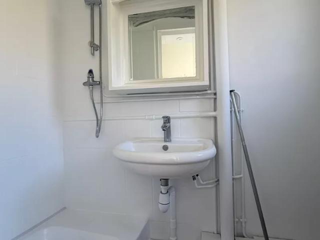 Location Appartement Rue Pasteur, Lavanderie