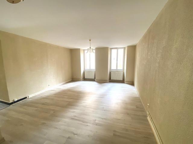Location Appartement Rue Pasteur, Saint Donat sur l'Herbasse