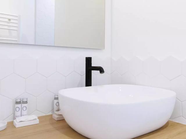Location Appartement Rue Petit, Paris