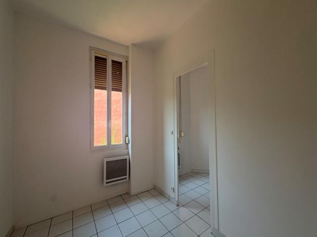 Location Appartement Rue Persoz, Villeurbanne