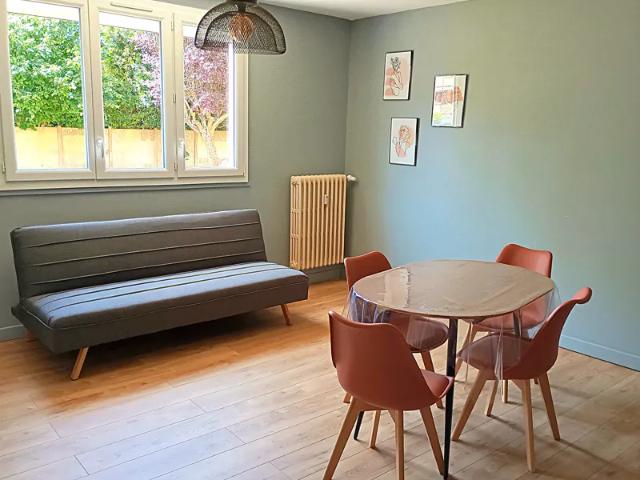 Location Appartement Rue Perrin de la Touche, Rennes