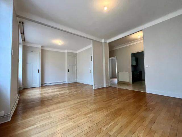 Location Appartement Rue Philibert Roussy, Lyon