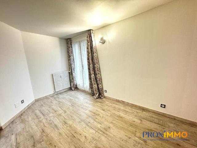 Location Appartement Rue Pierre Mendès France, Fures