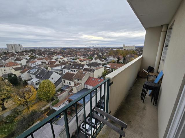 Location Appartement Rue Pierre Brossolette, Reims