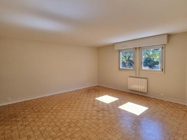 Location Appartement Rue Pierre Clostermann, Le Chesnay Rocquencourt