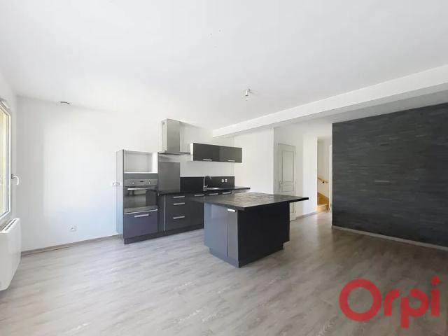 Location Appartement Rue Pierre Dupont, La Tour du Pin