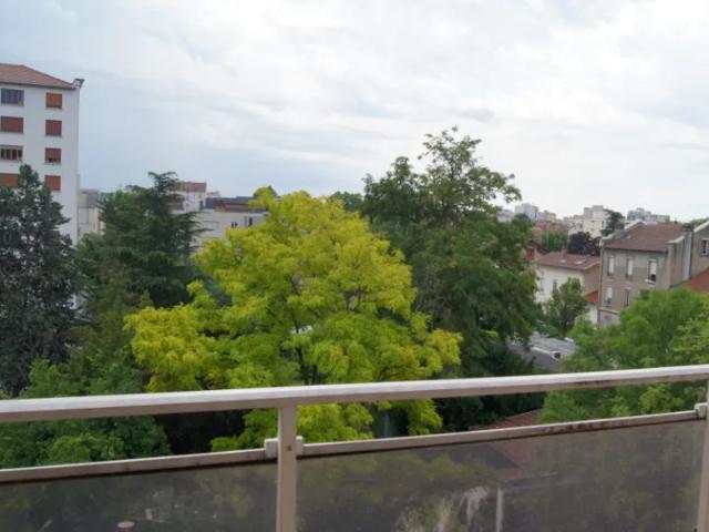 Location Appartement Rue Pierre Delore, Lyon