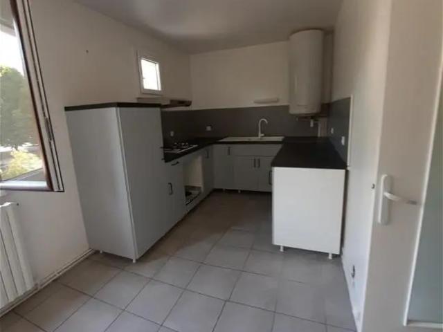 Location Appartement Rue Pierre et Marie Curie, Vizille