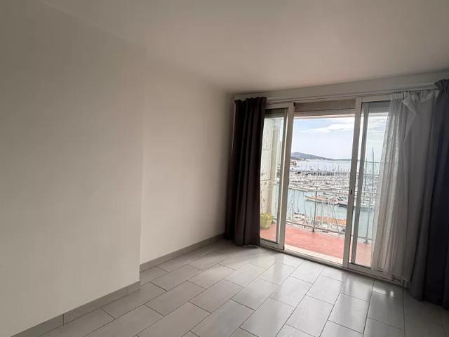 Location Appartement Rue Pierre Letuaire, Toulon