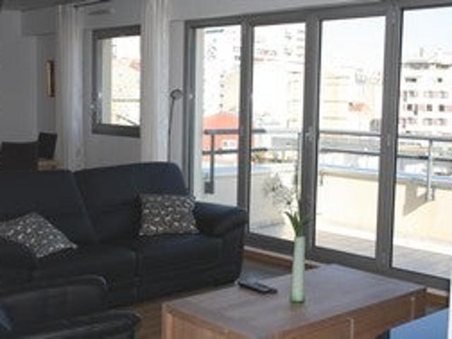 Location Appartement Rue Planchat, Paris