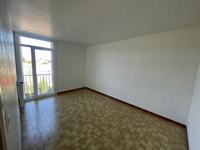 Location Appartement Rue Rouget de Lisle, Nîmes