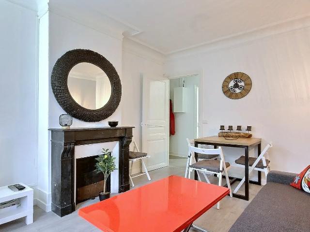 Location Appartement Rue Rouvet, Paris