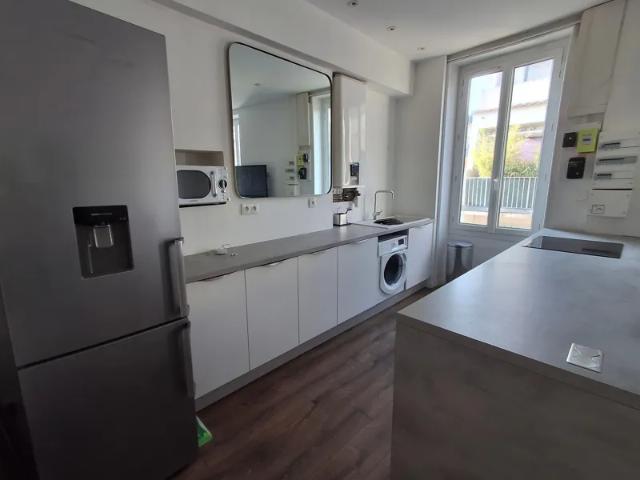 Location Appartement Rue Robert Schuman, Nîmes