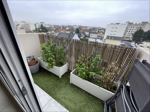 Location Appartement Rue Roger Gibrat, Drancy