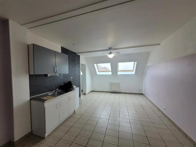 Location Appartement Rue Roger Salengro, Famars