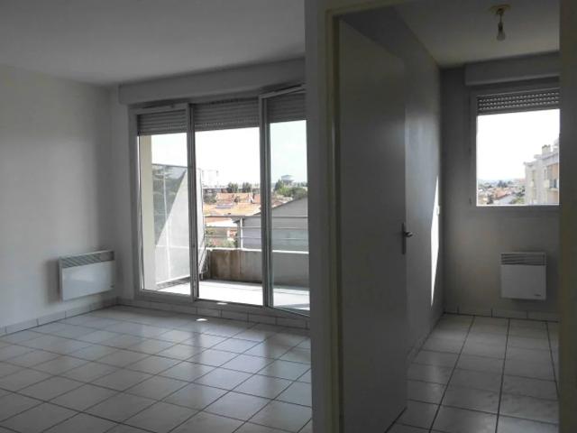 Location Appartement Rue Roger Tarenque, Agen