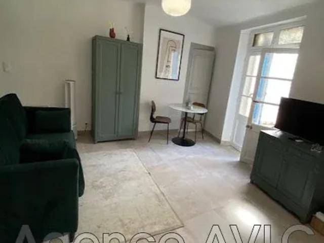 Location Appartement Rue Roland Inisan, Châteaurenard