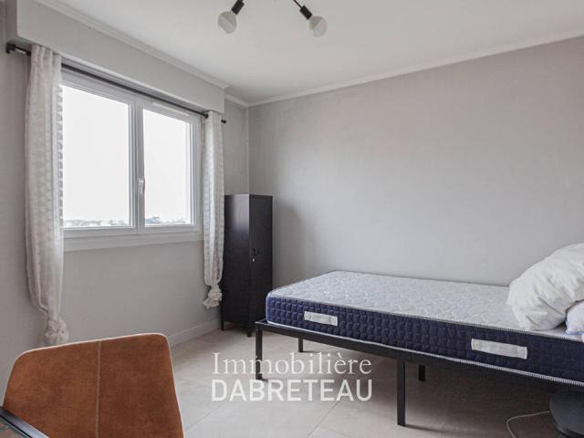 Location Appartement Rue Romain Rolland, Bron