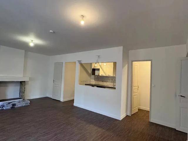 Location Appartement Rue Raymond Daujat, Montélimar