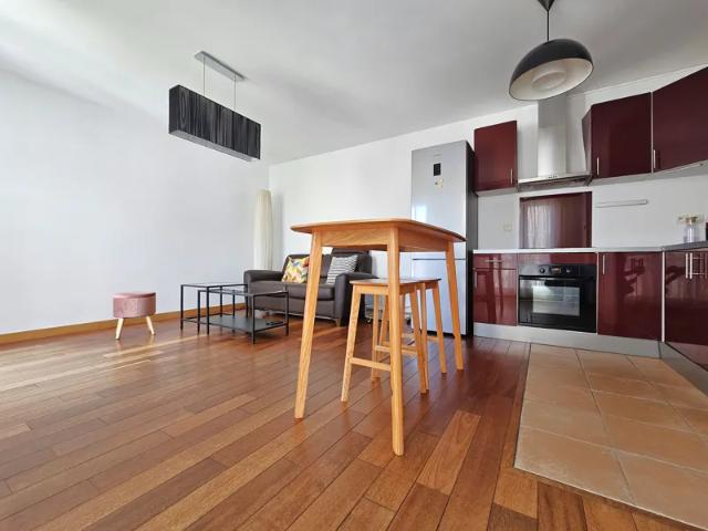 Location Appartement Rue Raymond Marcheron, Vanves