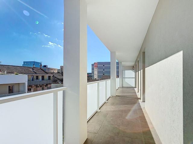 Location Appartement Rue Rabbatu, Marseille