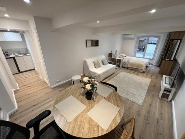 Location Appartement Rue Racine, Toulon