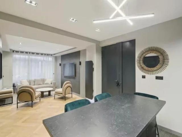 Location Appartement Rue Rambuteau, Paris