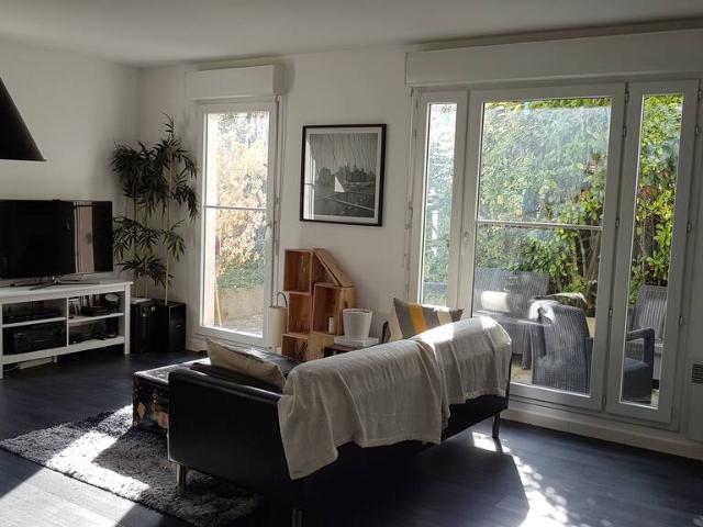Location Appartement Rue Raoul Follereau, Bussy Saint Georges