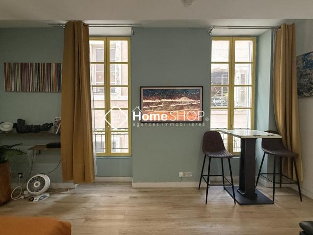 Location Appartement Rue Reine Élisabeth Von Wittelbach, Marseille