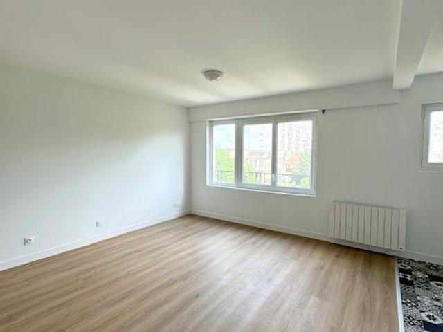 Location Appartement Rue René Roy de Clotte, Bordeaux
