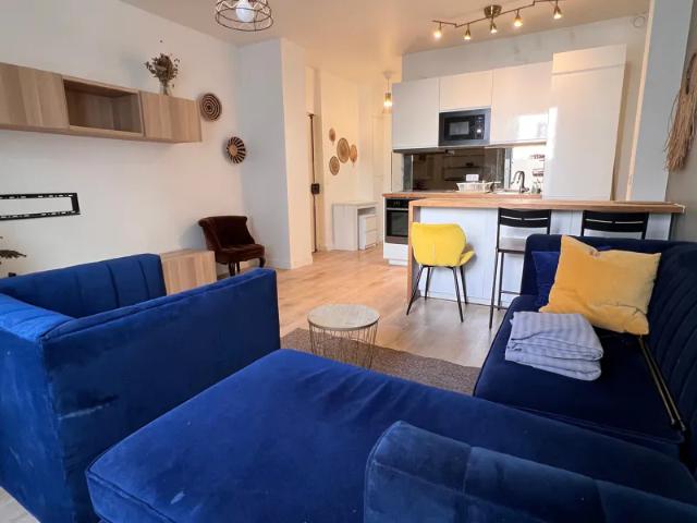 Location Appartement Rue Rivay, Levallois Perret