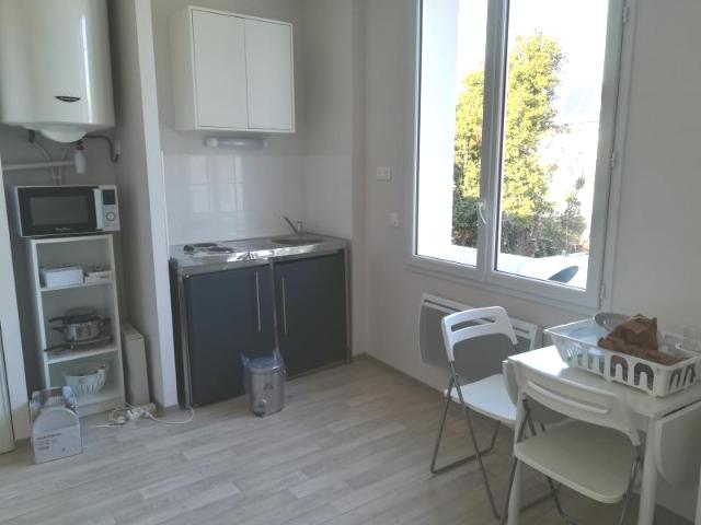 Location Appartement Rue Walter Poupot, Bordeaux