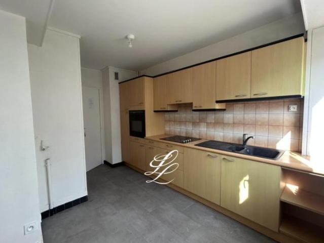 Location Appartement Rue Toullier, Rennes