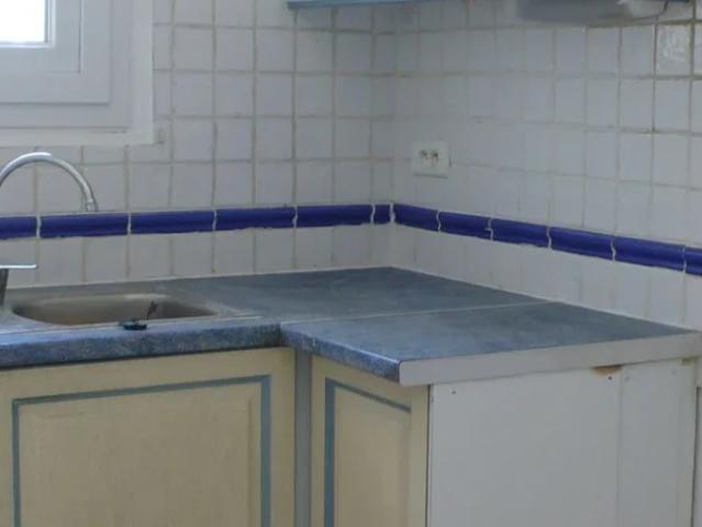 Location Appartement Rue Tour De L'Evèque, Nîmes