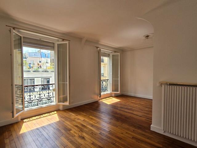 Location Appartement Rue Torricelli, Paris