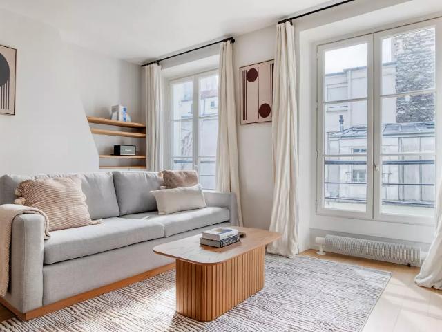 Location Appartement Rue Truffaut, Paris