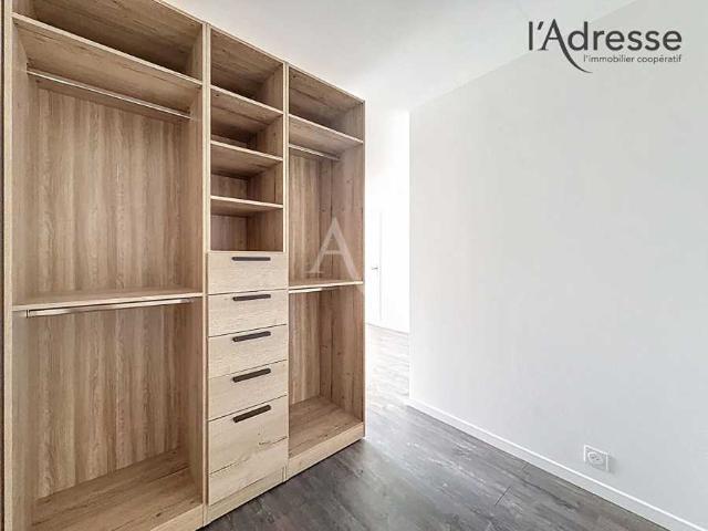 Location Appartement Rue Volta, Puteaux