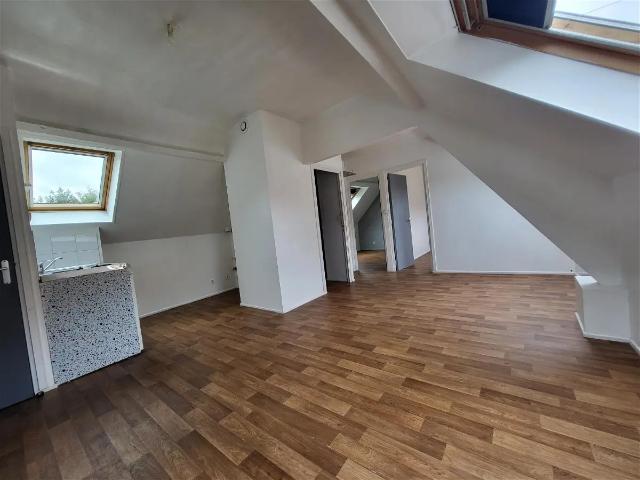Location Appartement Rue Voltaire, Arques