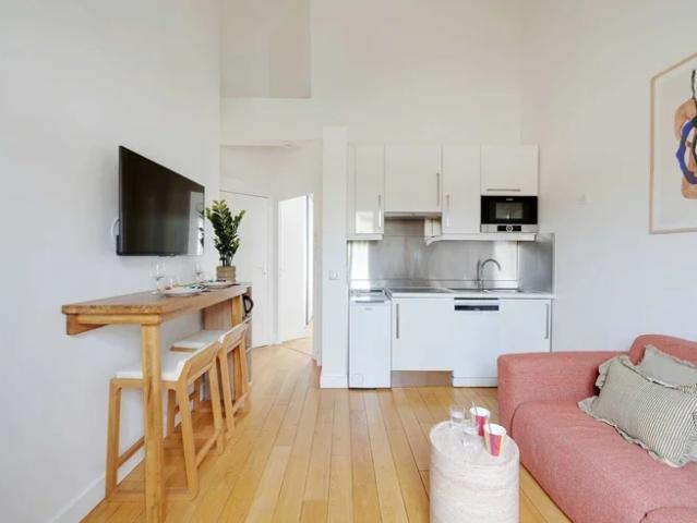 Location Appartement Rue Voltaire, Suresnes