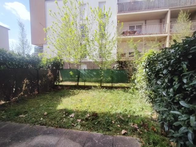 Location Appartement Rue Vaillant Couturier, Vénissieux