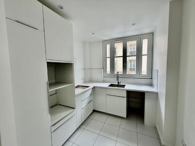 Location Appartement Rue Vaneau, Paris