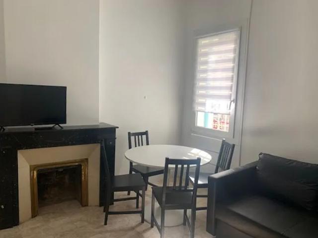 Location Appartement Rue Varanda, Nîmes