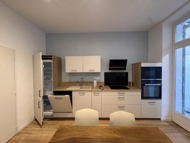 Location Appartement Rue Vitalis, Marseille