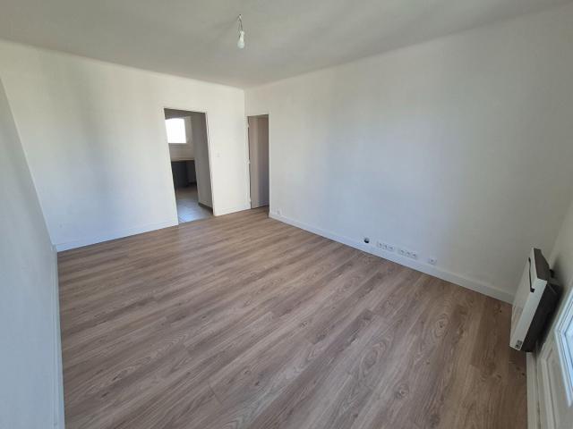 Location Appartement Rue Victor Clappier, Toulon