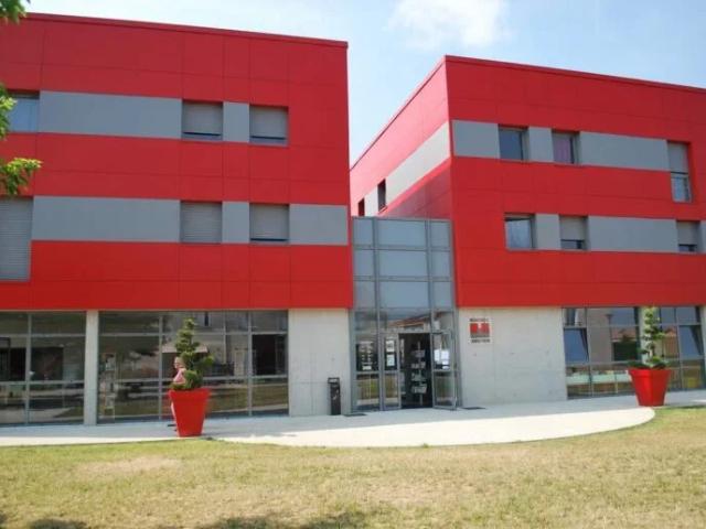 Location Appartement Rue Victor Hugo, Anneyron