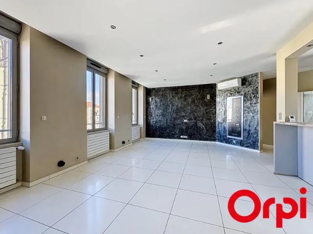 Location Appartement Rue Victor Hugo, Bourgoin Jallieu