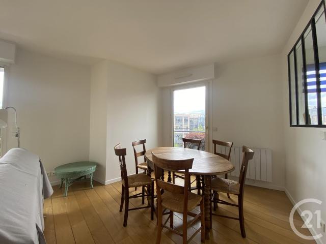 Location Appartement Rue Victor Hugo, Issy les Moulineaux